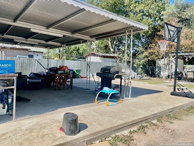 941 Ripford, San Antonio, TX 78225