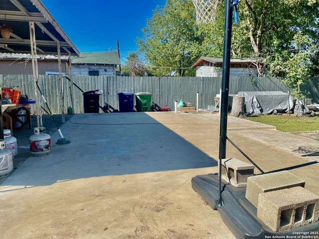 941 Ripford, San Antonio, TX 78225