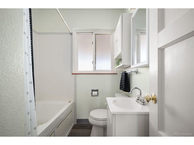 2540 Magnolia St, Denver, CO 80207