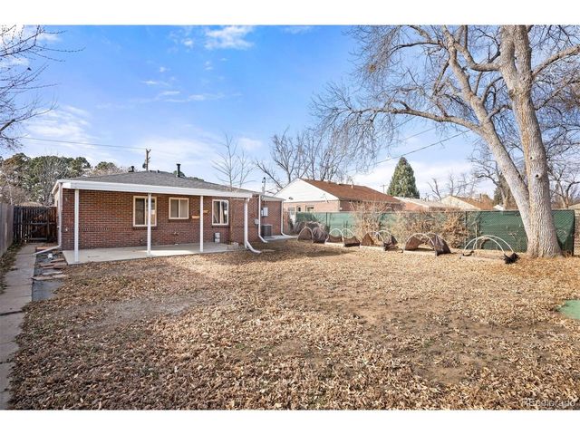2540 Magnolia St, Denver, CO 80207