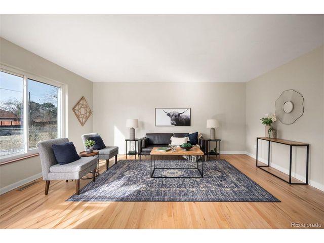 2540 Magnolia St, Denver, CO 80207