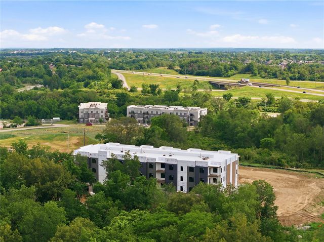 4428 Deer Creek Road 301, Iowa City, IA 52246