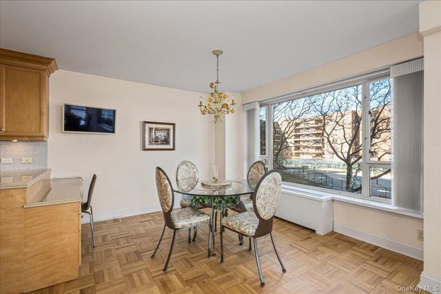 16625 Powells Cove Boulevard 3B, Beechhurst, NY 11357
