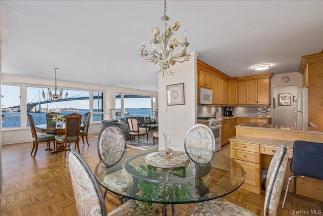 16625 Powells Cove Boulevard 3B, Beechhurst, NY 11357