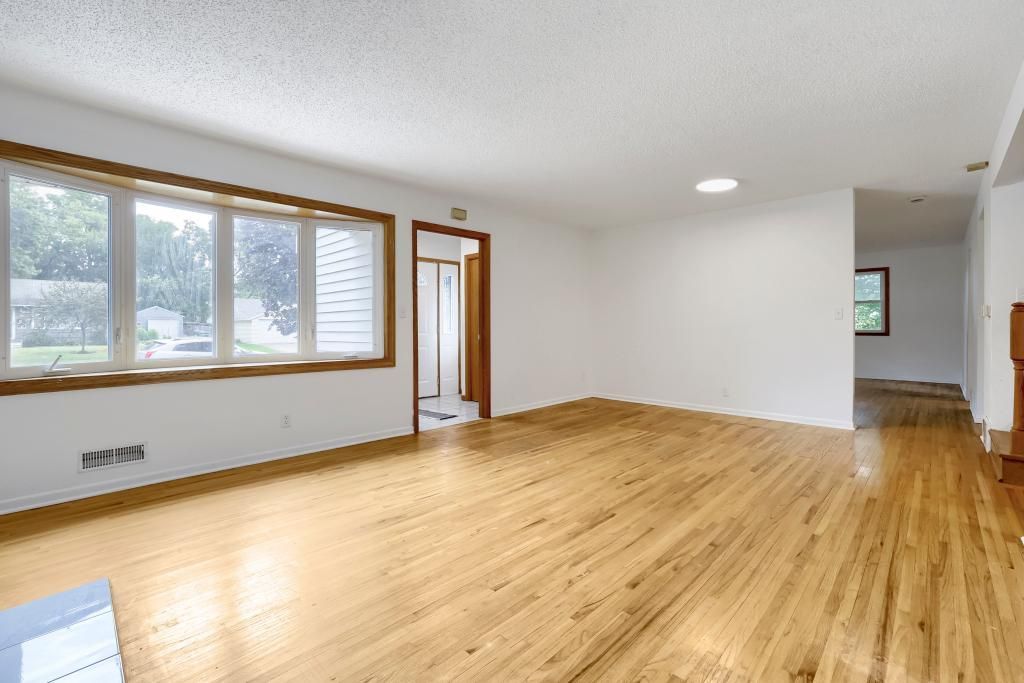 8536 15th Avenue S, Bloomington, MN 55425 — photo 4