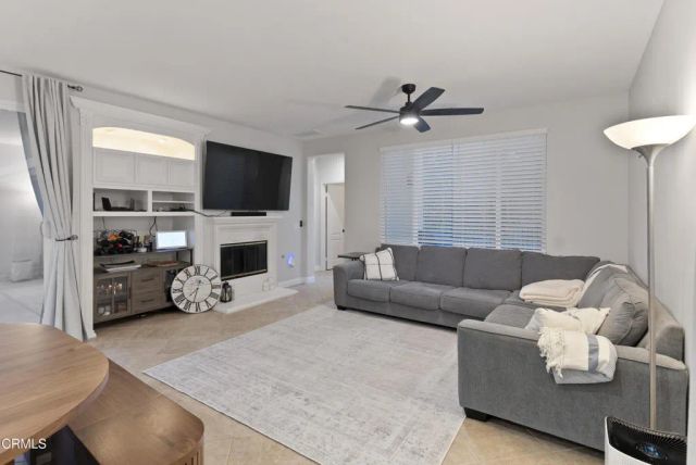 28961 Mirada Circulo, Valencia, CA 91354