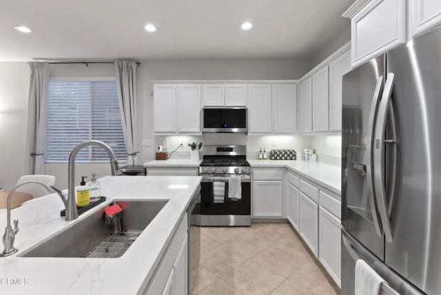 28961 Mirada Circulo, Valencia, CA 91354