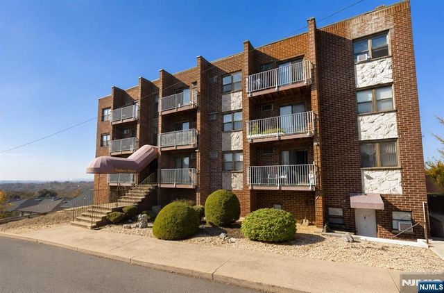 201 12th Street 18, Palisades Park, NJ 07650