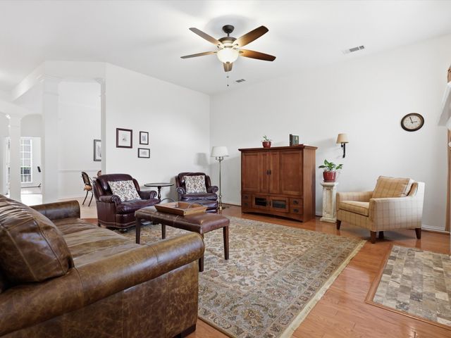 1740 Ivy Lane, Carrollton, TX 75007
