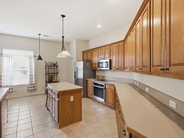 1740 Ivy Lane, Carrollton, TX 75007