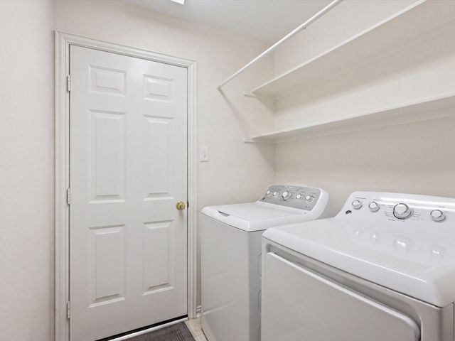1740 Ivy Lane, Carrollton, TX 75007