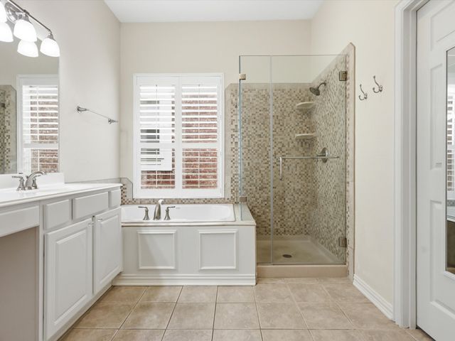 1740 Ivy Lane, Carrollton, TX 75007