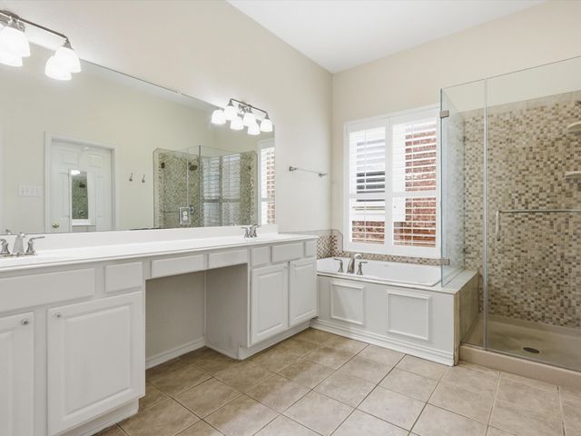 1740 Ivy Lane, Carrollton, TX 75007