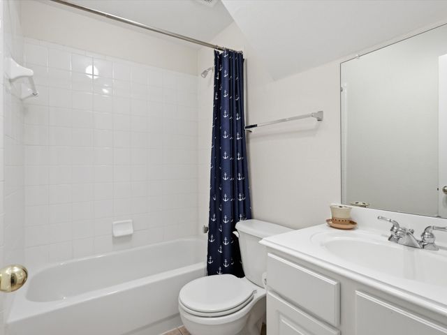 1740 Ivy Lane, Carrollton, TX 75007