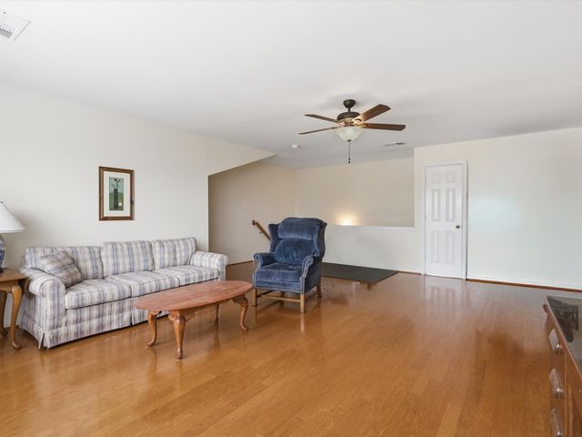 1740 Ivy Lane, Carrollton, TX 75007