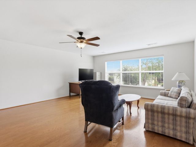 1740 Ivy Lane, Carrollton, TX 75007