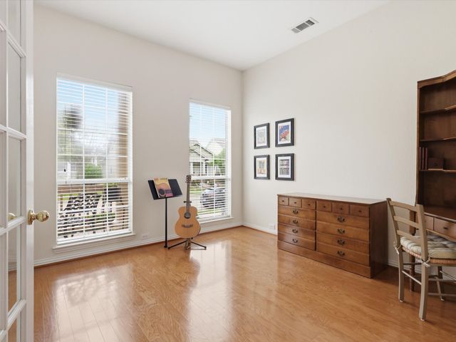 1740 Ivy Lane, Carrollton, TX 75007