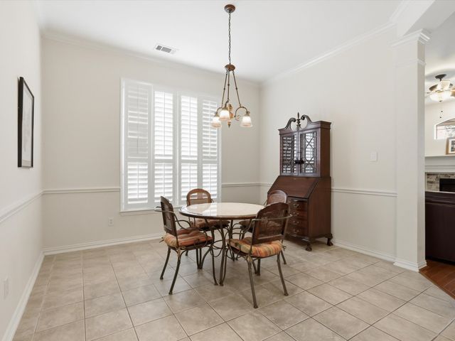 1740 Ivy Lane, Carrollton, TX 75007
