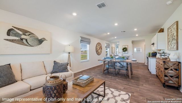 719 Garnier Pass, San Antonio, TX 78221