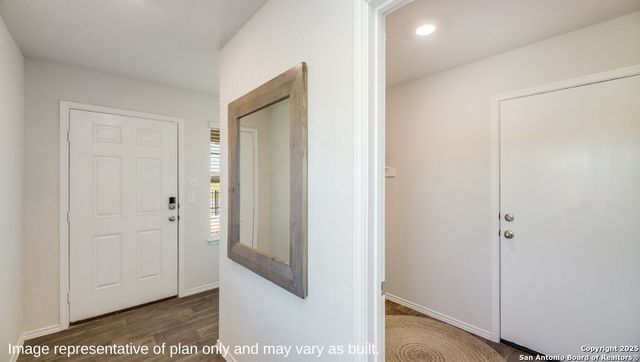 719 Garnier Pass, San Antonio, TX 78221