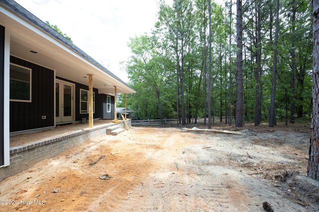 129 Sunset Way, West End, NC 27376