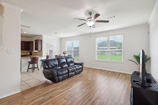 1827 Acorn Glen Trail, Fresno, TX 77545