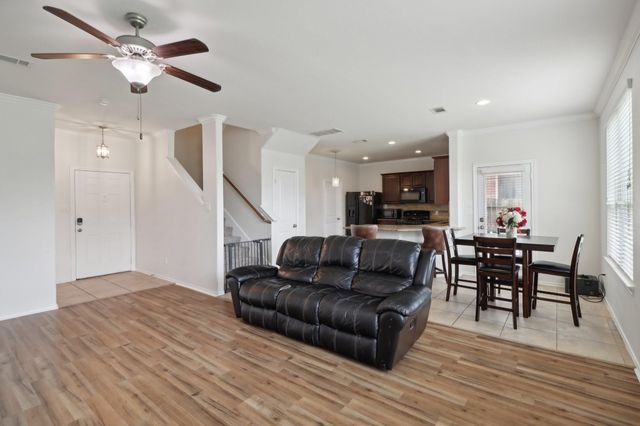 1827 Acorn Glen Trail, Fresno, TX 77545