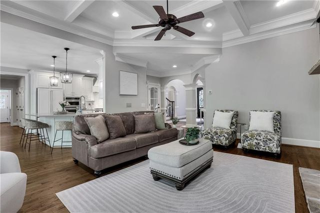 1005 Autumn Close, Milton, GA 30004