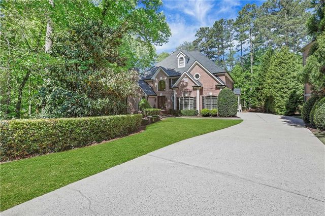 1005 Autumn Close, Milton, GA 30004
