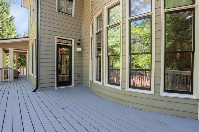 1005 Autumn Close, Milton, GA 30004