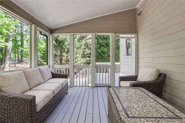 1005 Autumn Close, Milton, GA 30004