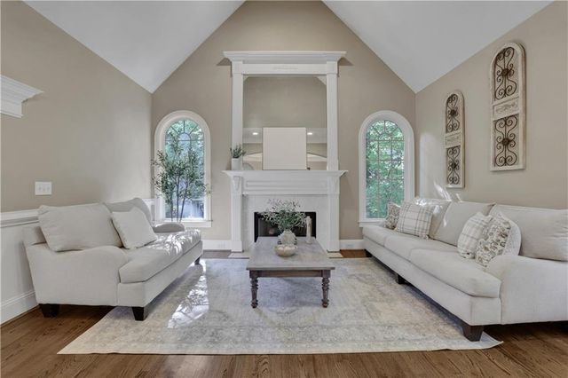 1005 Autumn Close, Milton, GA 30004
