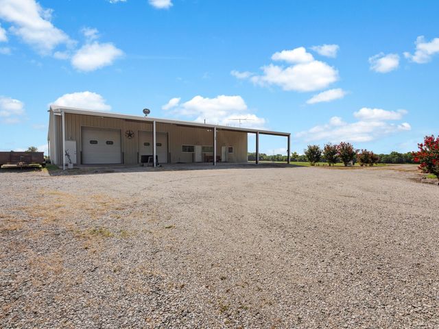 333 County Road 3714 21 ac, Wolfe City, TX 75496