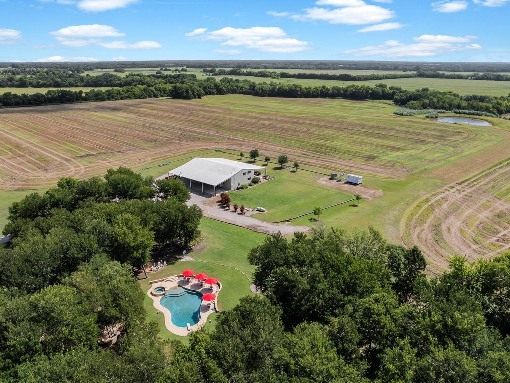 333 County Road 3714 21 ac, Wolfe City, TX 75496