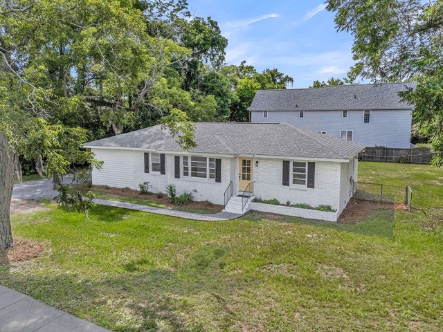 1602 Rifle Range Road, Mount Pleasant, SC 29464