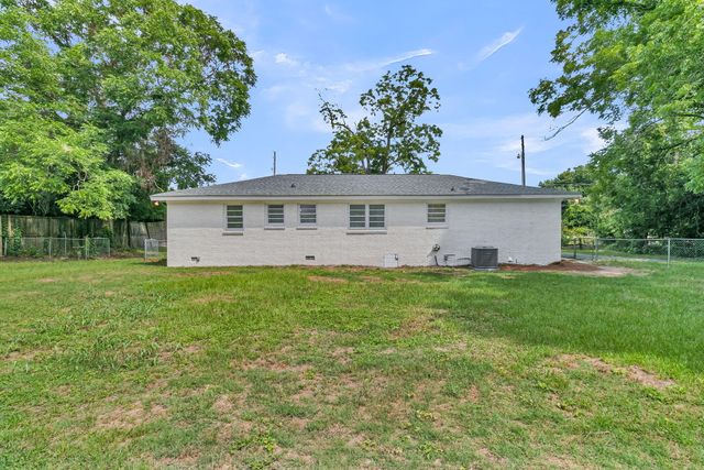 1602 Rifle Range Road, Mount Pleasant, SC 29464