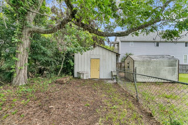 1602 Rifle Range Road, Mount Pleasant, SC 29464