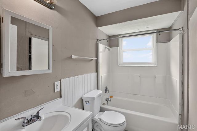 9811 Portage Drive, St Louis, MO 63136