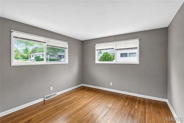 9811 Portage Drive, St Louis, MO 63136
