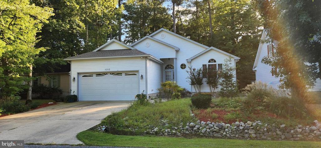 1212 OCEAN PKWY, Ocean Pines, MD 21811
