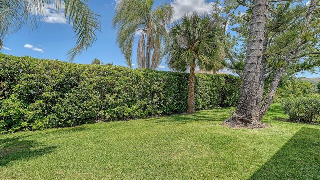 5270 FAR OAK CIRCLE, Sarasota, FL 34238