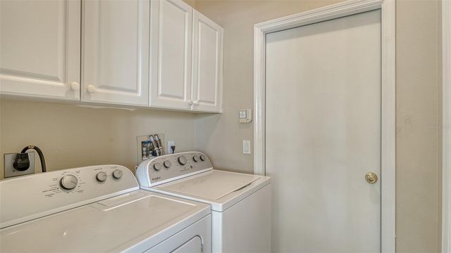 5270 FAR OAK CIRCLE, Sarasota, FL 34238
