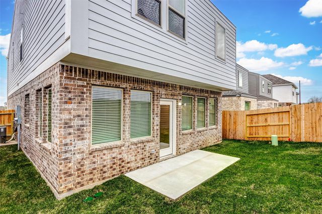 17127 Walden Lake Lane, Hockley, TX 77447