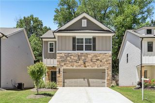 377 Station Overlook Drive, Auburn, GA 30011