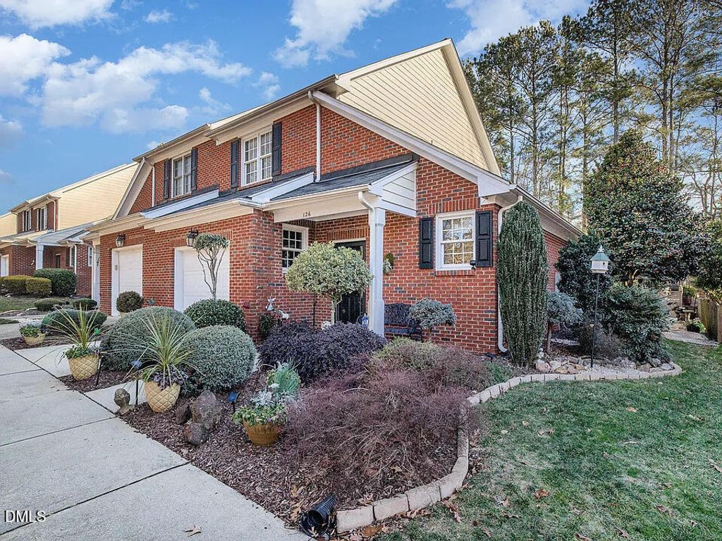 126 Tuska Hills Drive, Holly Springs, NC 27540