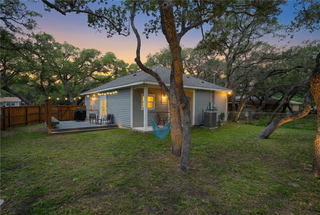 1906 Picton, Rockport, TX 78382 — photo 3
