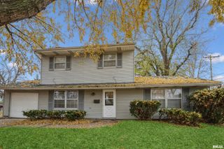 2757 W CENTRAL PARK Avenue, Davenport, IA 52804