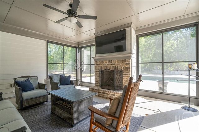 1607 Muscadine Drive, Hoschton, GA 30548