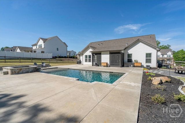 1607 Muscadine Drive, Hoschton, GA 30548