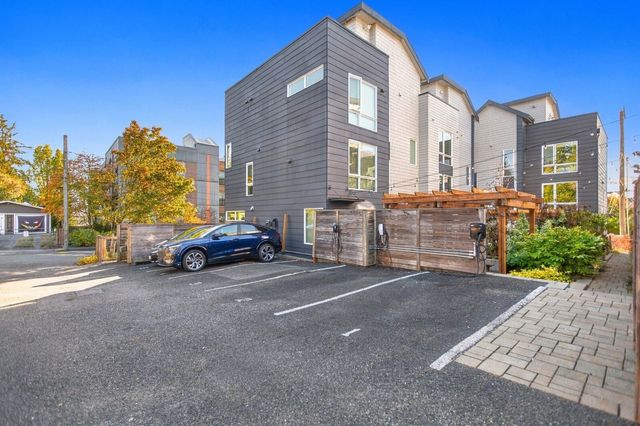 304 N 107th Street, Seattle, WA 98133